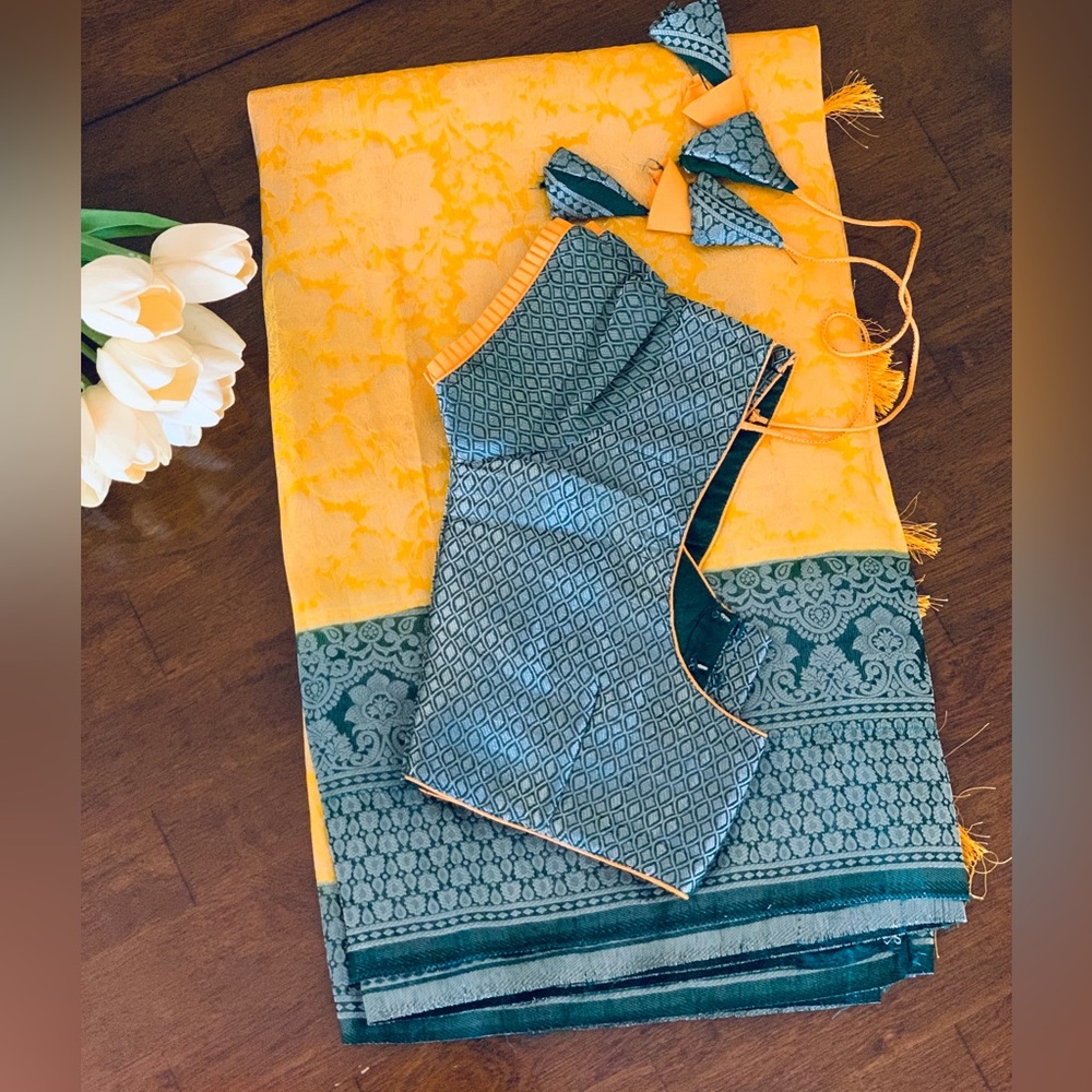 Women’s Indian saree with stitched blouse